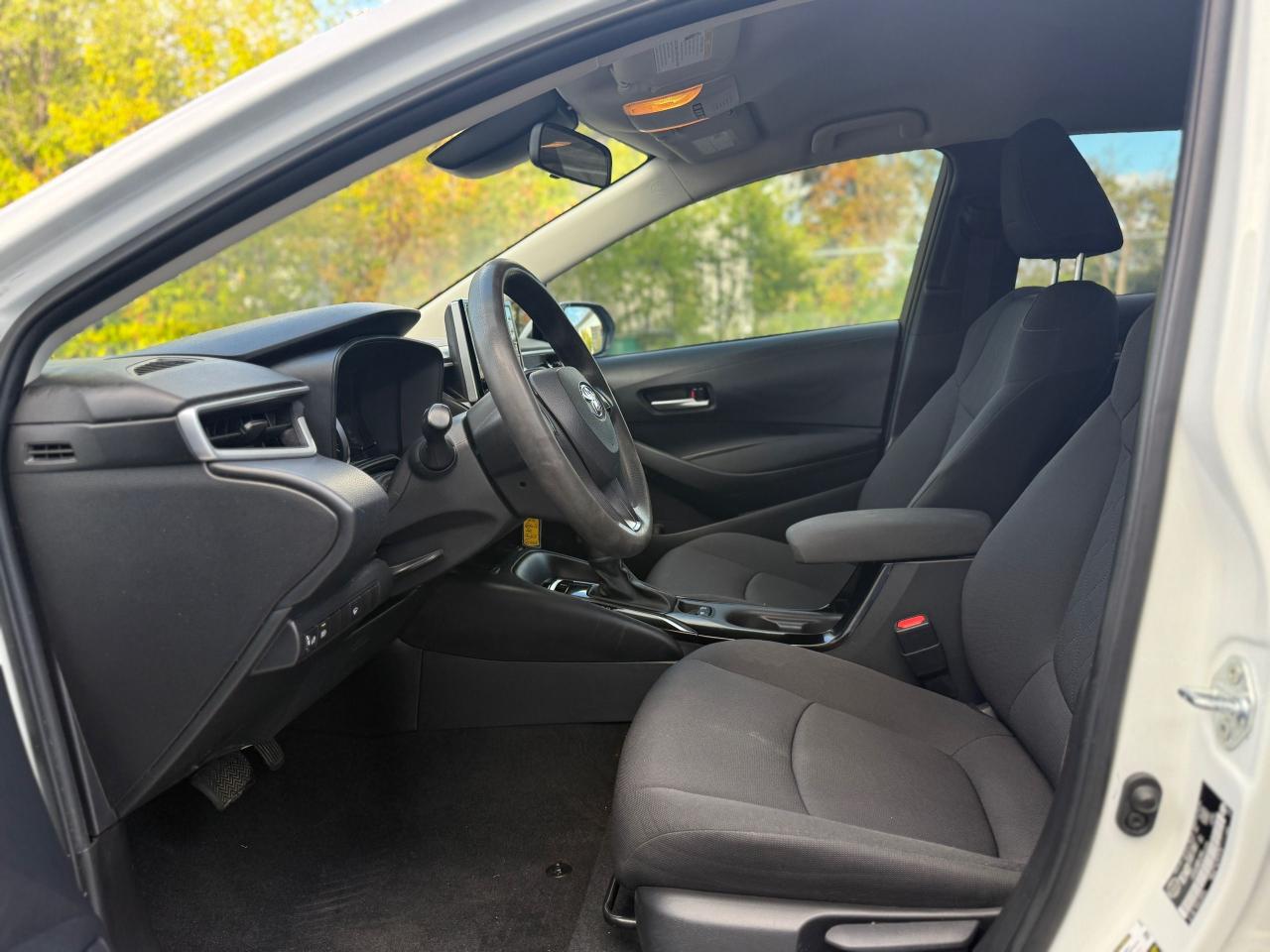 2020 Toyota Corolla LE - Photo #9