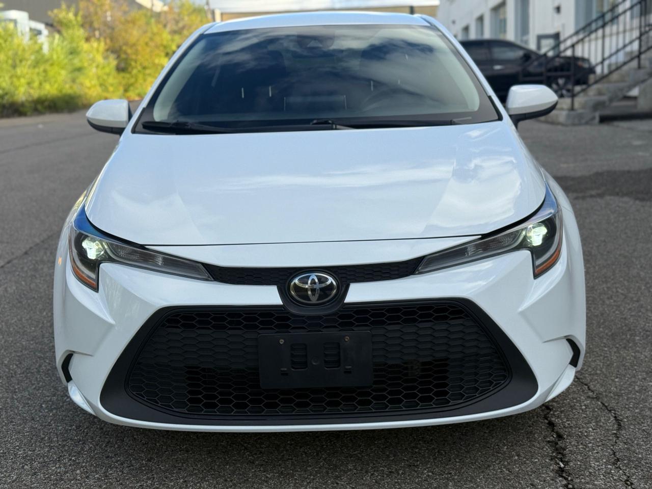 2020 Toyota Corolla LE - Photo #2