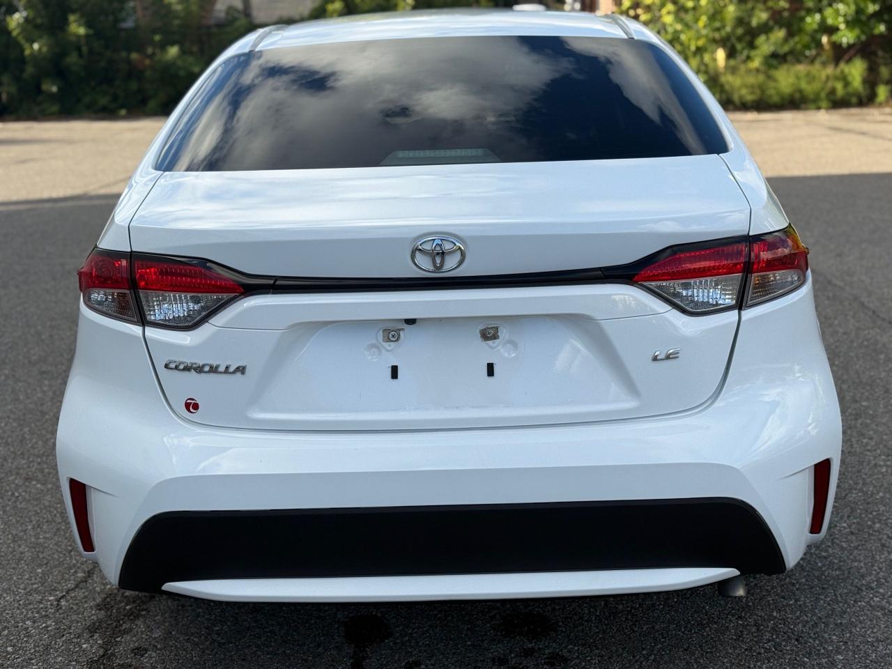 2020 Toyota Corolla LE - Photo #6
