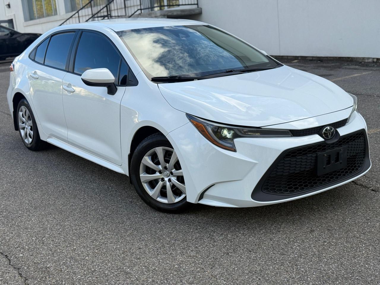2020 Toyota Corolla LE - Photo #3