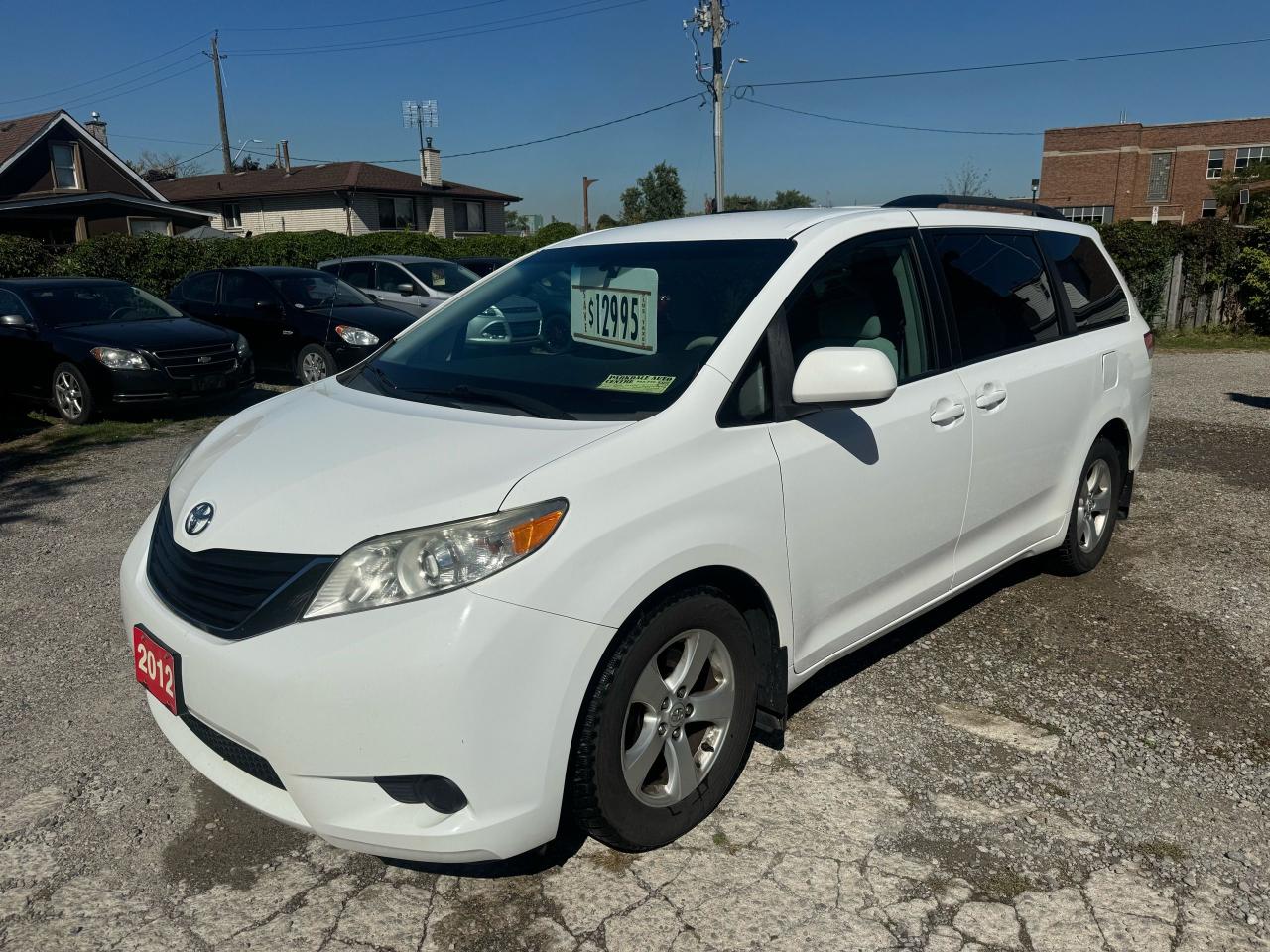 2012 Toyota Sienna LE - Photo #6