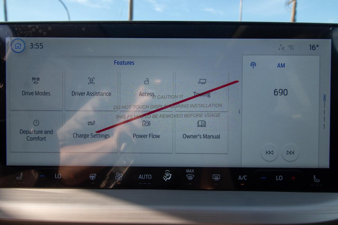 2025 Ford Escape PHEV FWD Photo5