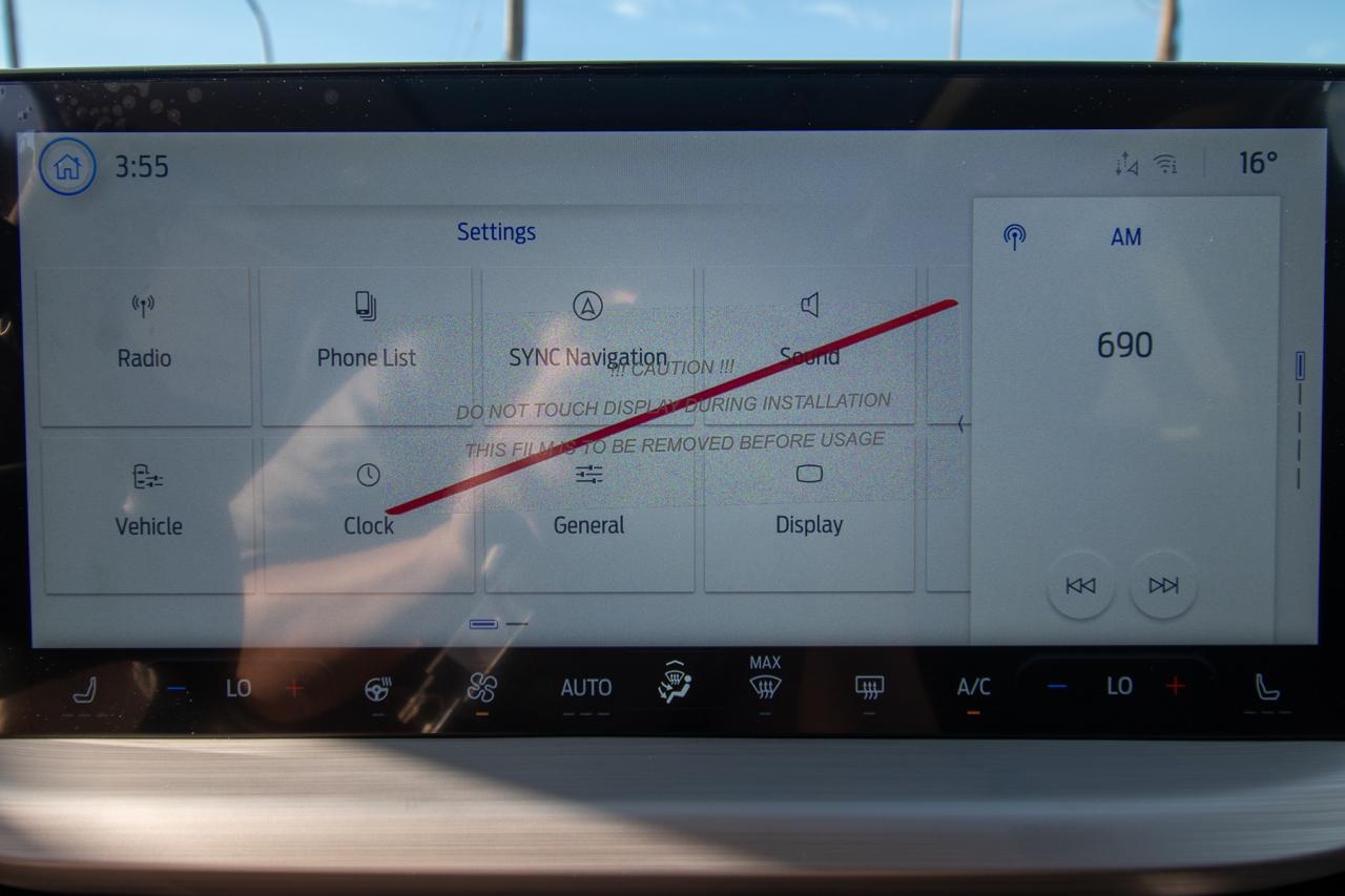 2025 Ford Escape PHEV FWD Photo5