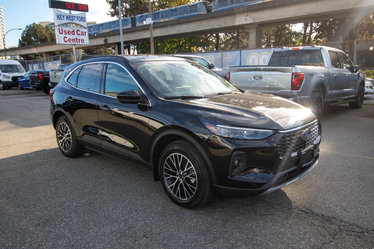 2025 Ford Escape PHEV FWD Photo5