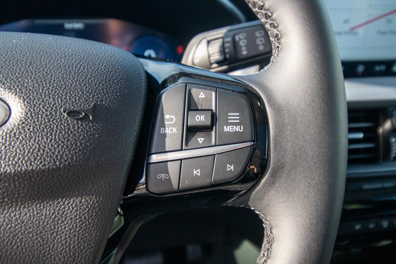 2025 Ford Escape PHEV FWD Photo5