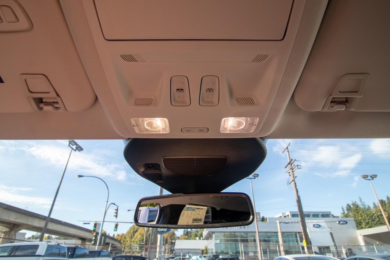 2025 Ford Escape PHEV FWD Photo5
