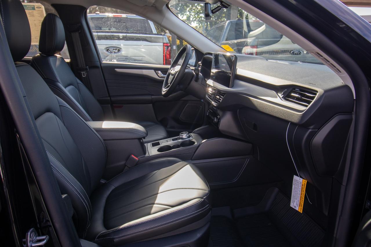 2025 Ford Escape PHEV FWD Photo5