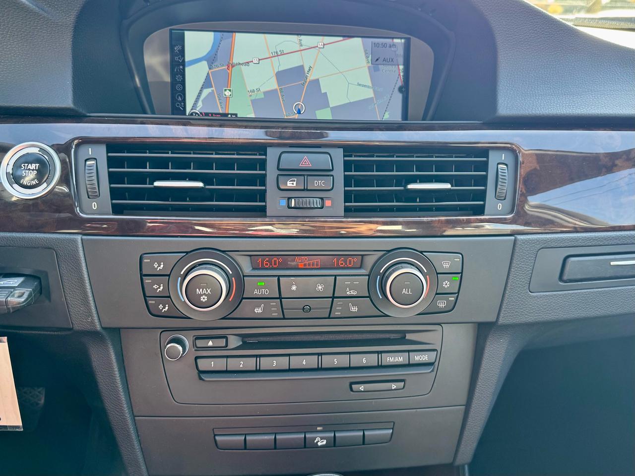 2011 BMW 3 Series 328i xDrive FINANICNG AVAILABLE Photo12