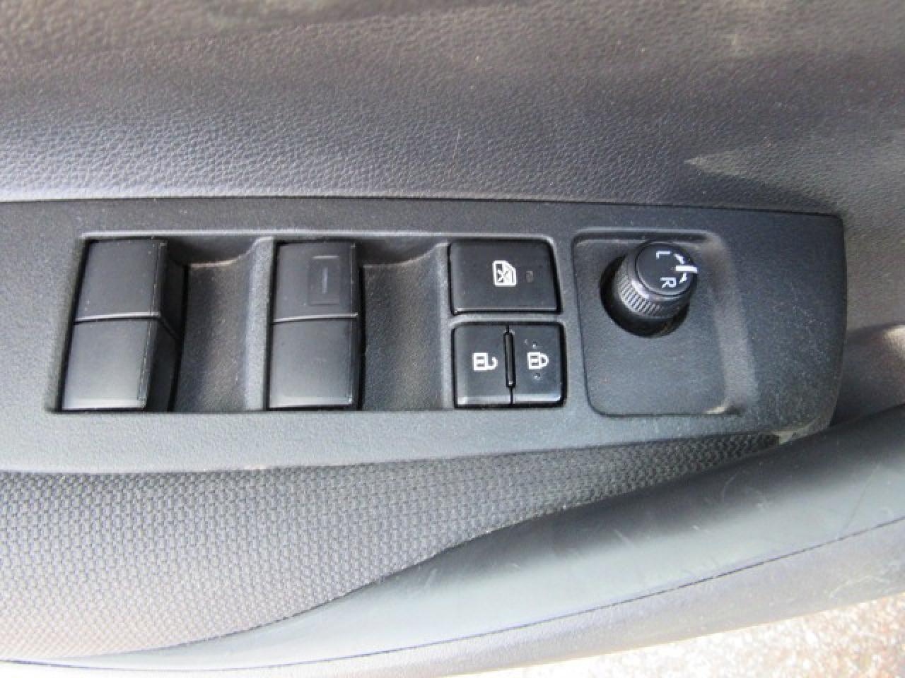 2020 Toyota Corolla LE Photo