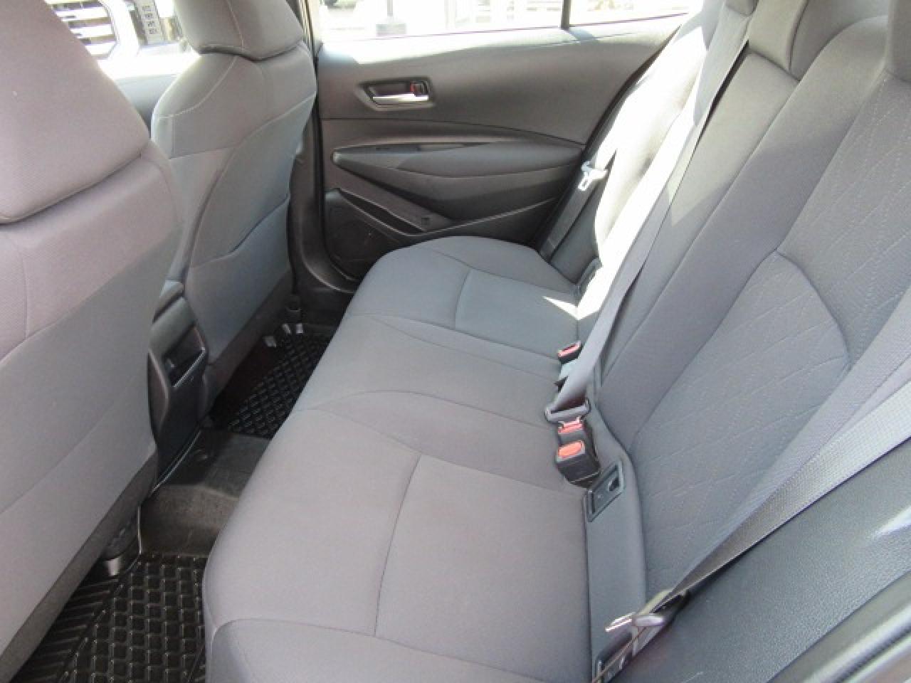 2020 Toyota Corolla LE Photo