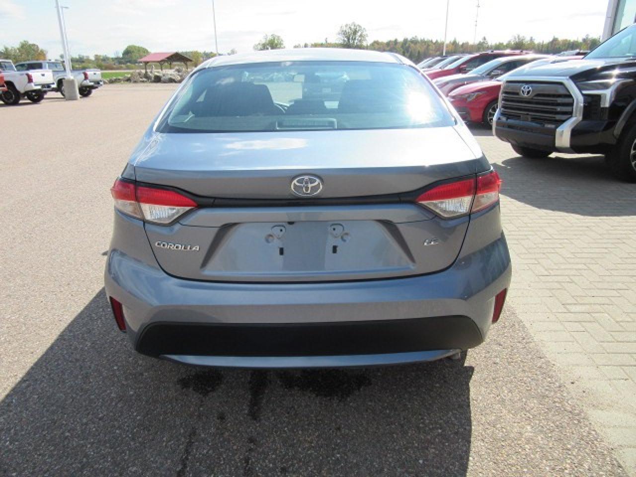 2020 Toyota Corolla LE Photo4
