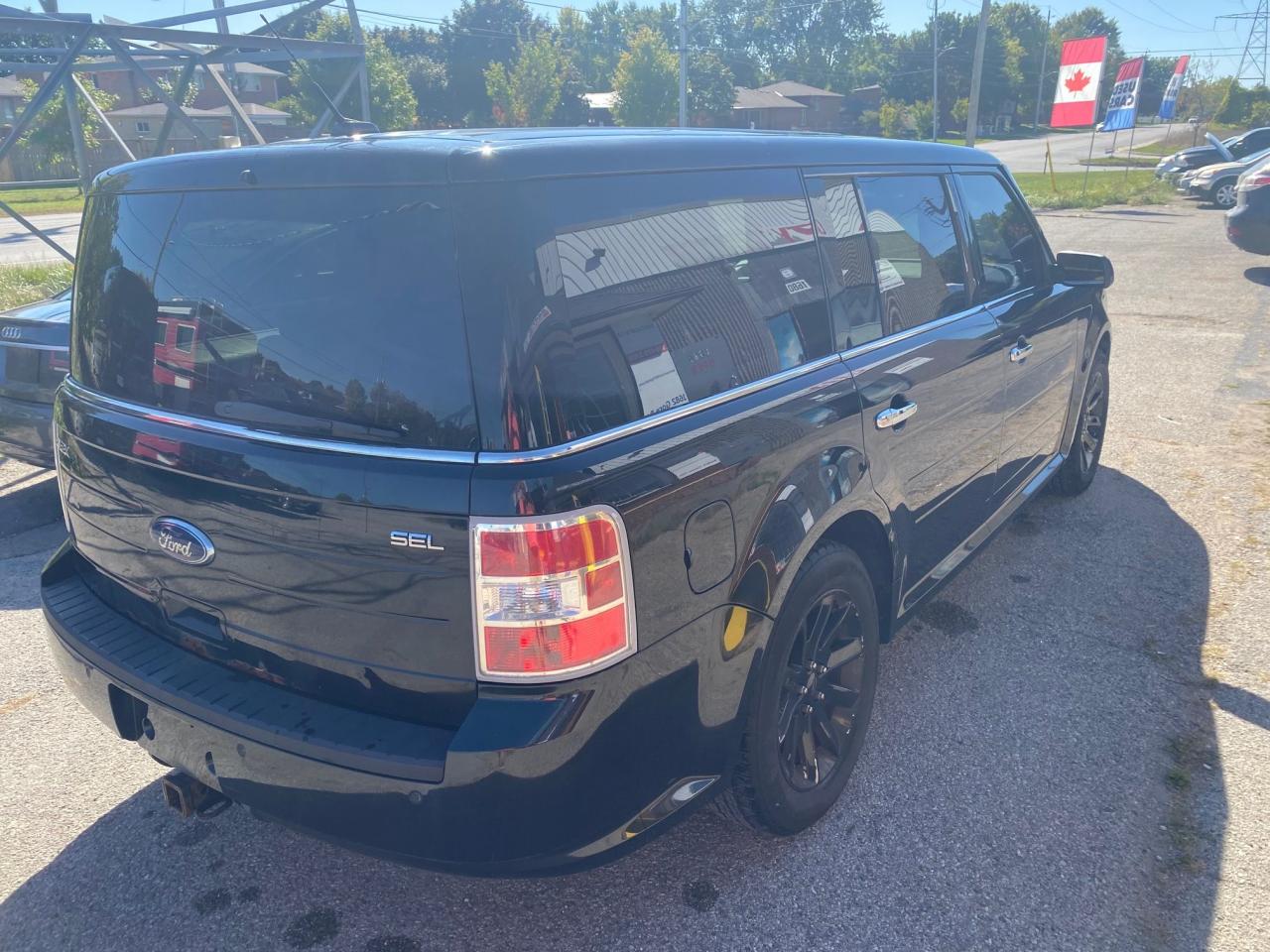 2011 Ford Flex 4dr SEL FWD - Photo #8