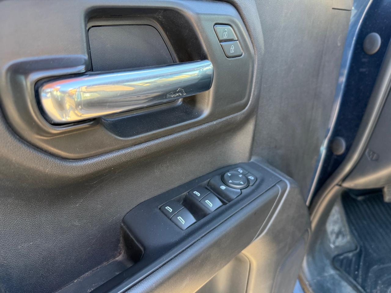 2023 Chevrolet Silverado 1500 Custom AutoStart! Wireless CarPlay! Photo