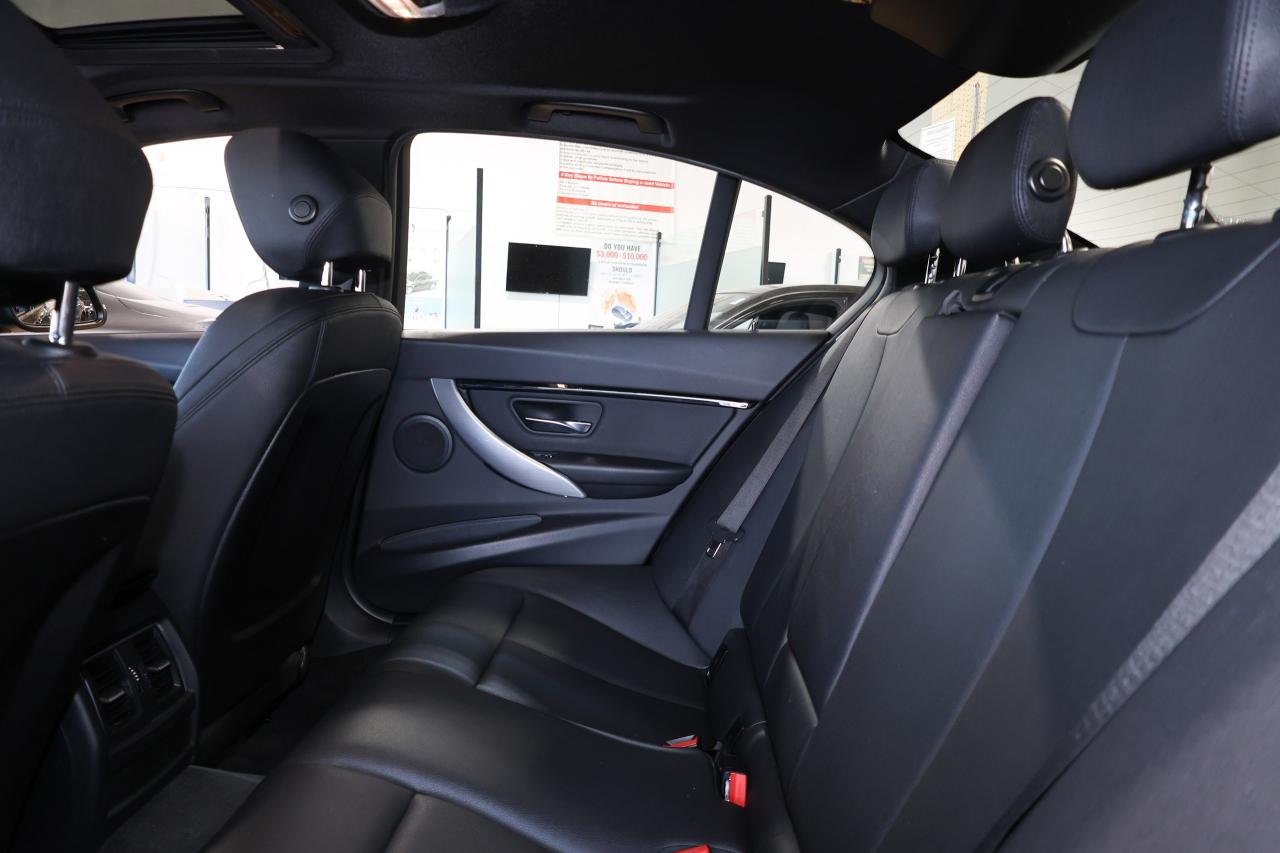 2018 BMW 3 Series 330i xDrive - NAVI|CAMERA|SUNROOF|HEATED SEAT - Photo #11