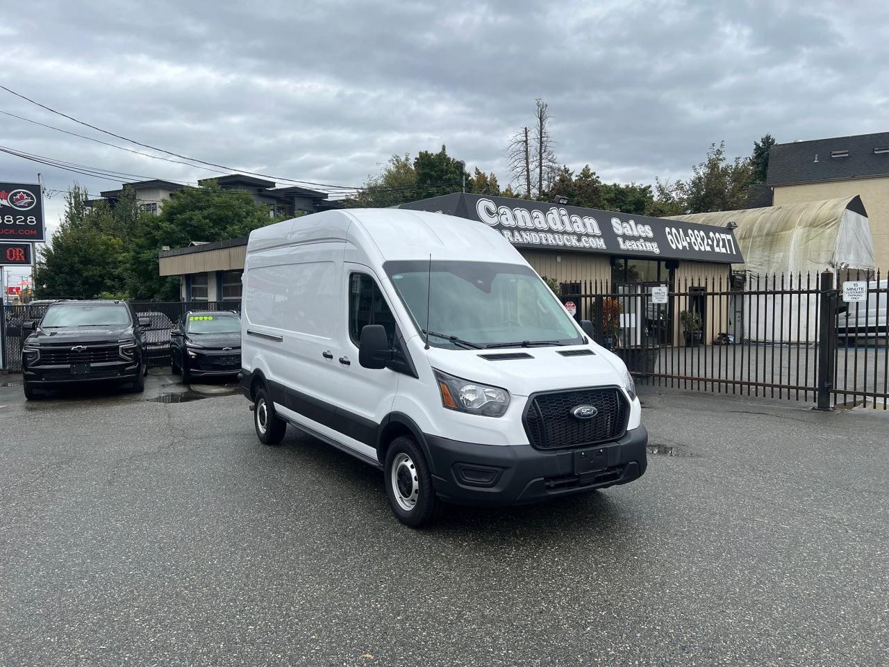 2024 Ford Transit Cargo Van T-250 148" Hi Rf 9070 GVWR RWD