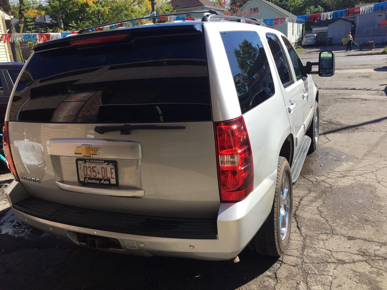 2013 Chevrolet Tahoe 4WD 1500 LT-Locally Owned & Serviced,New Michelins - Photo #3