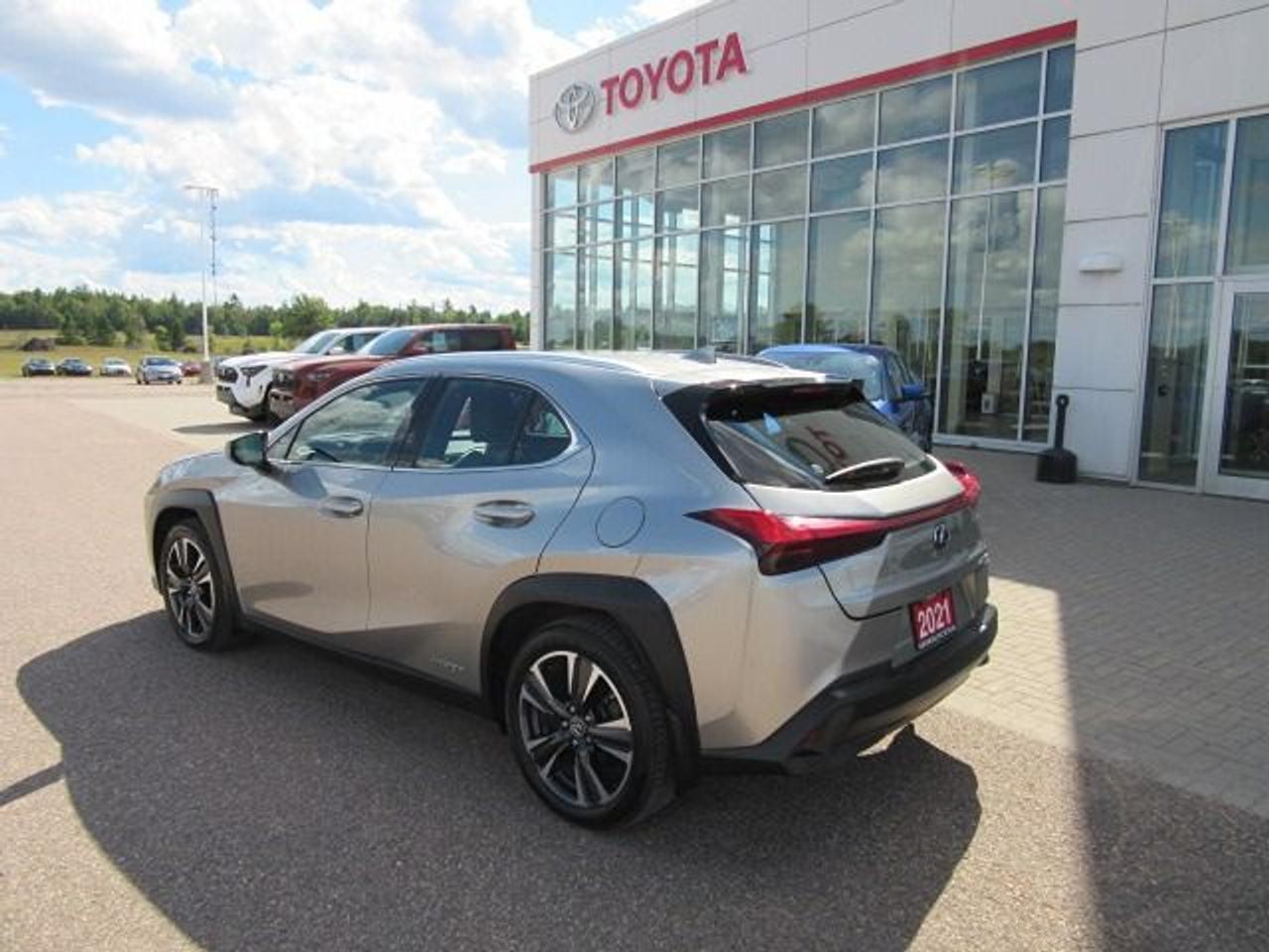 2021 Lexus UX UX 250H Photo2
