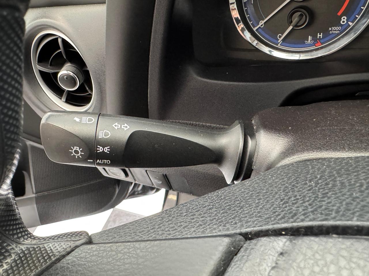 2017 Toyota Corolla LE+Camera+Adaptive Cruise+A/C+CLEAN CARFAX - Photo #40