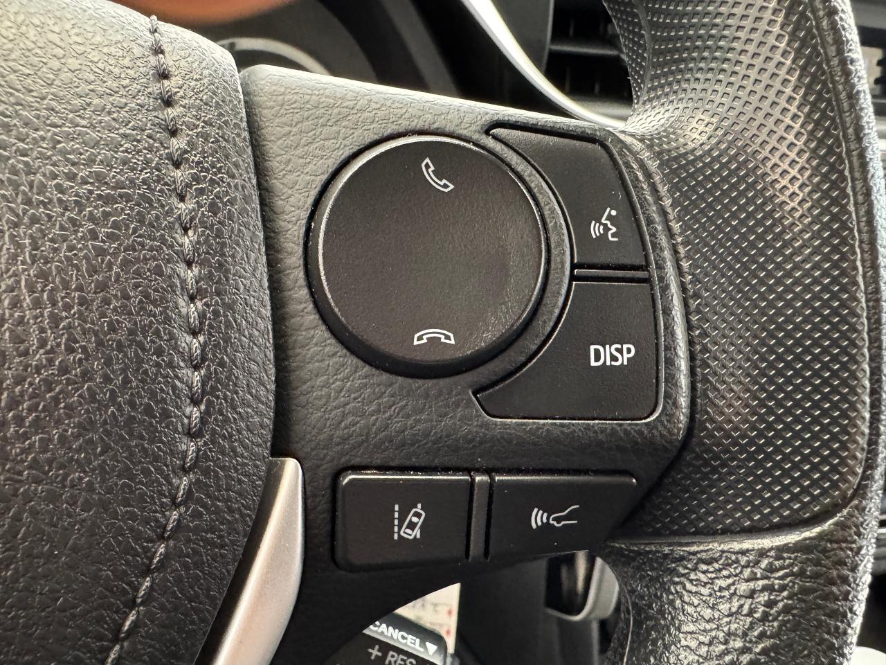 2017 Toyota Corolla LE+Camera+Adaptive Cruise+A/C+CLEAN CARFAX Photo37