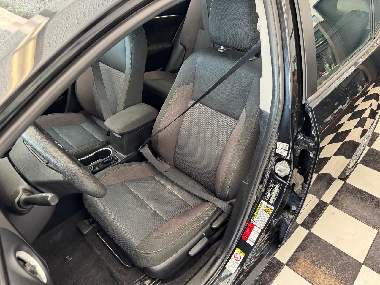2017 Toyota Corolla LE+Camera+Adaptive Cruise+A/C+CLEAN CARFAX Photo73
