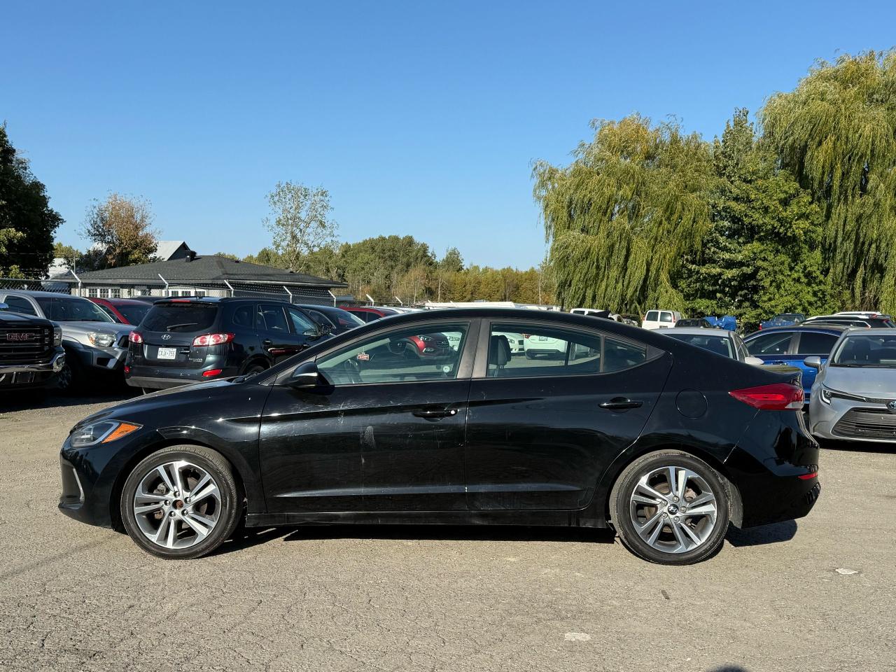 2018 Hyundai Elantra GLS - Photo #2