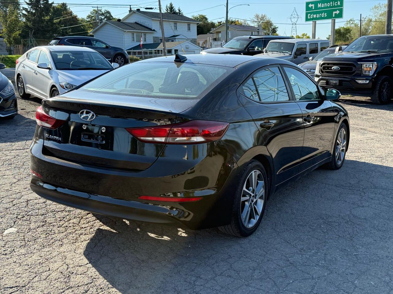 2018 Hyundai Elantra GLS - Photo #5