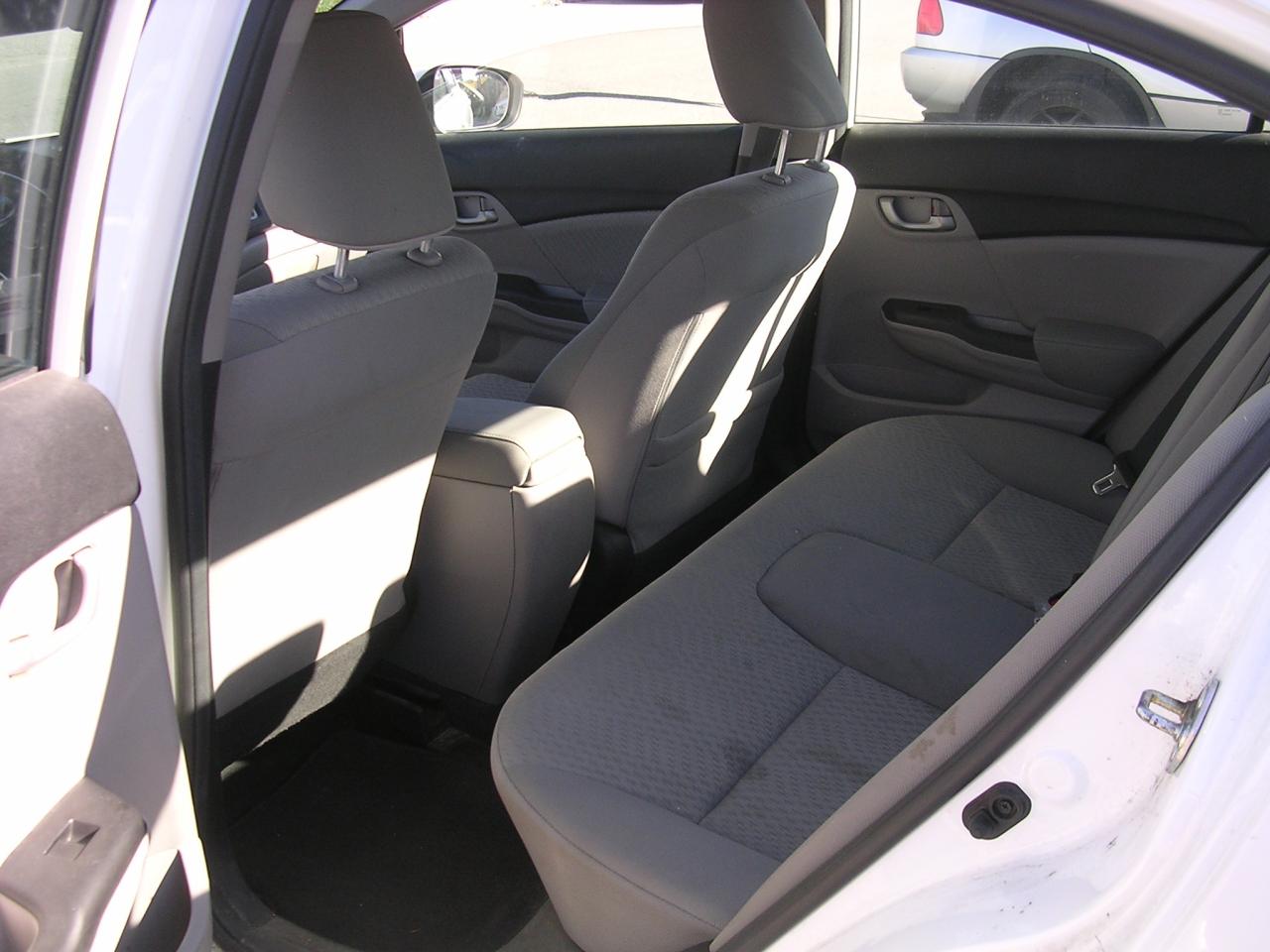 2015 Honda Civic 4dr Man LX - Photo #6