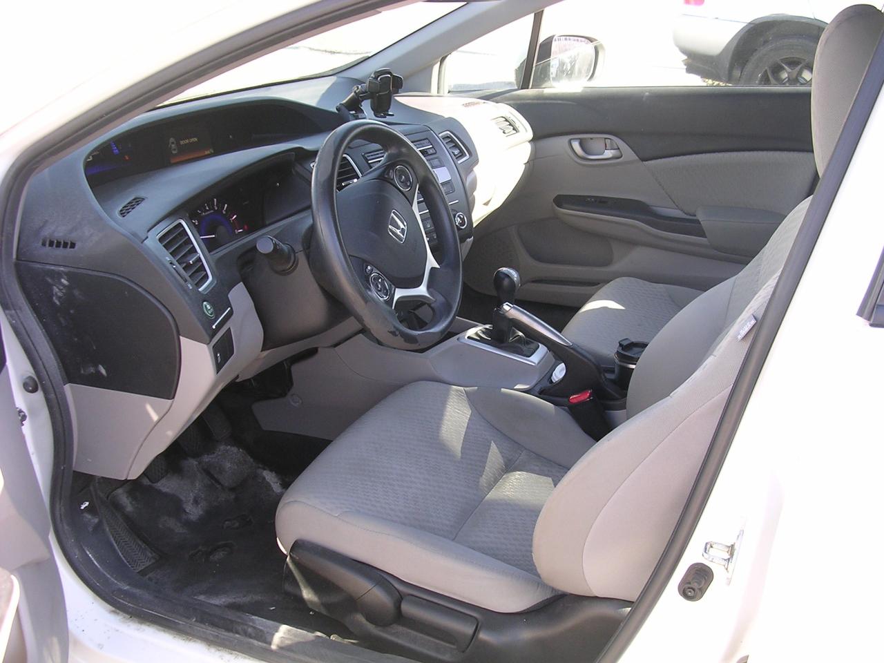 2015 Honda Civic 4dr Man LX - Photo #5