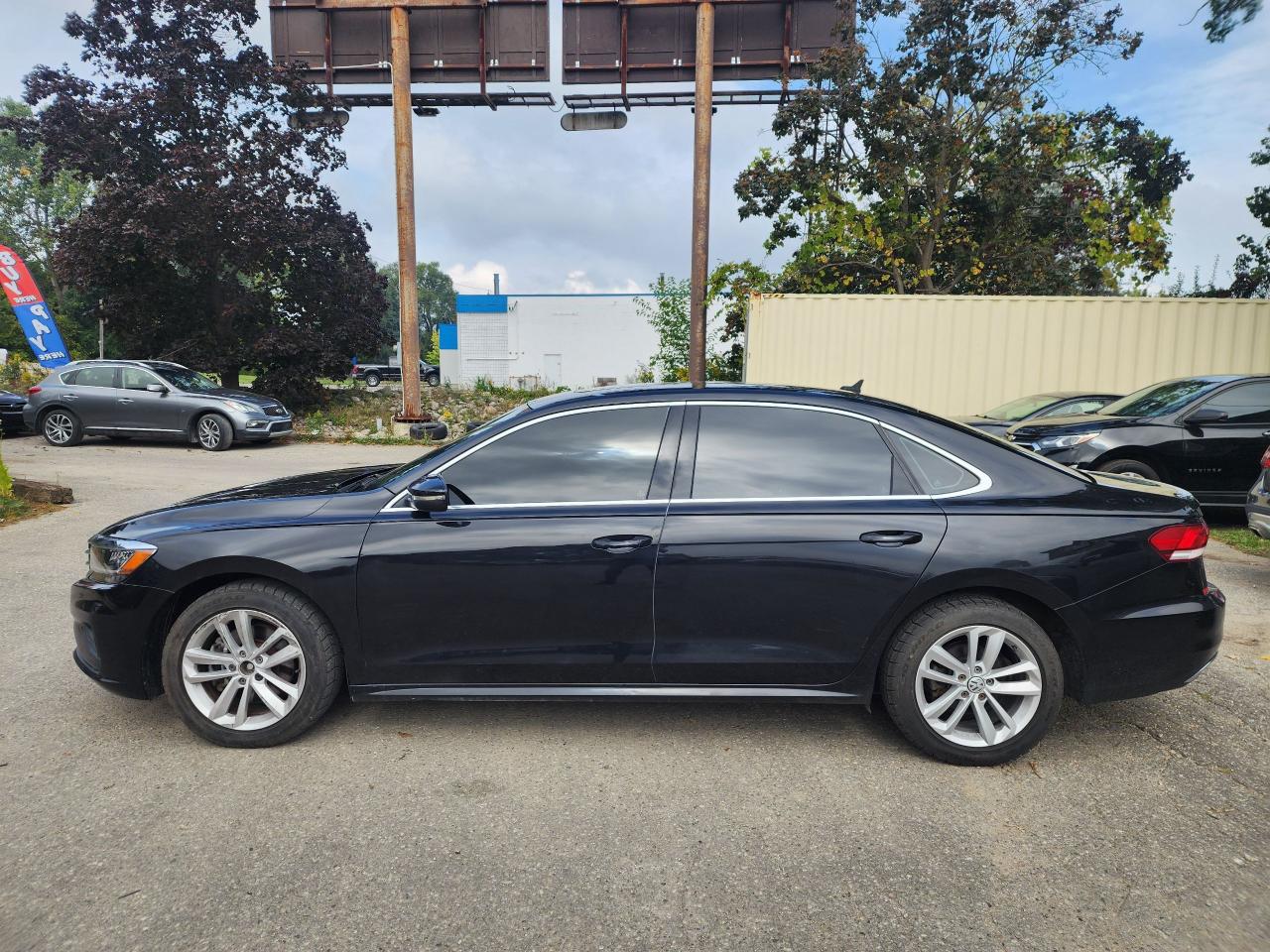 2021 Volkswagen Passat HIGHLINE l Clean Carfax l No Accidents - Photo #4