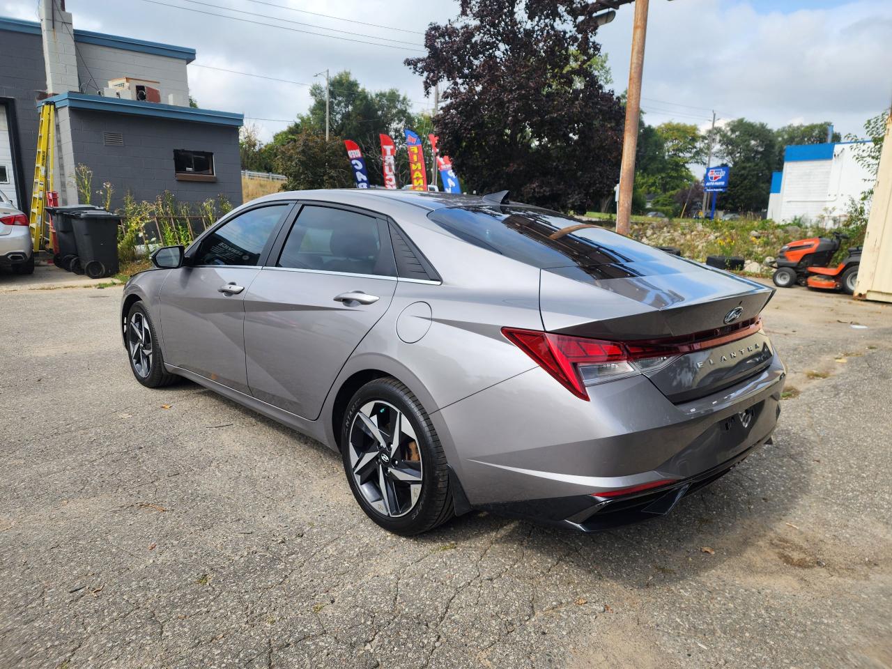 2023 Hyundai Elantra Luxury l Clean Carfax l No Accident l One Owner - Photo #7