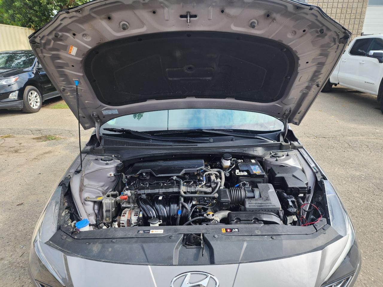 2023 Hyundai Elantra Luxury l Clean Carfax l No Accident l One Owner - Photo #18