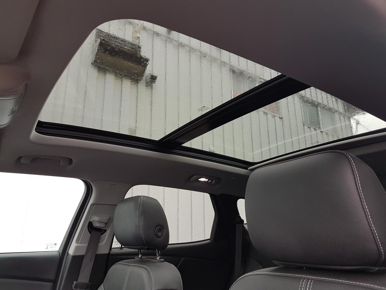 2023 Chevrolet Blazer LT V6 AWD *LEATHER-SUNROOF-NAVIGATION* Photo