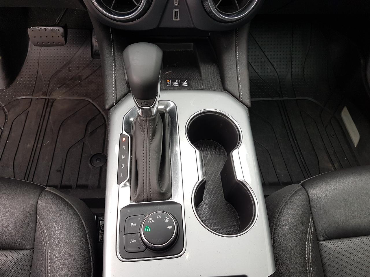 2023 Chevrolet Blazer LT V6 AWD *LEATHER-SUNROOF-NAVIGATION* Photo