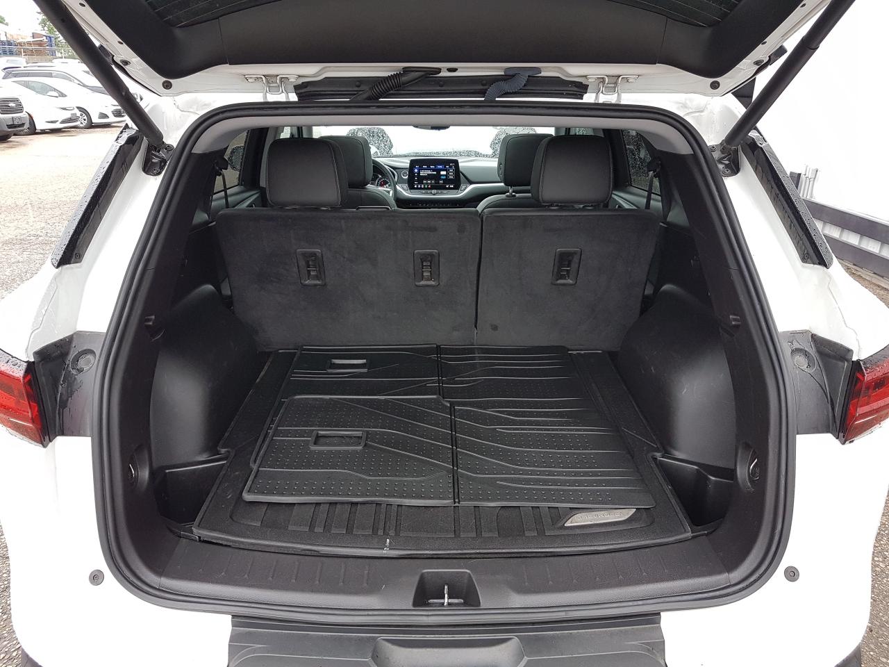 2023 Chevrolet Blazer LT V6 AWD *LEATHER-SUNROOF-NAVIGATION* Photo