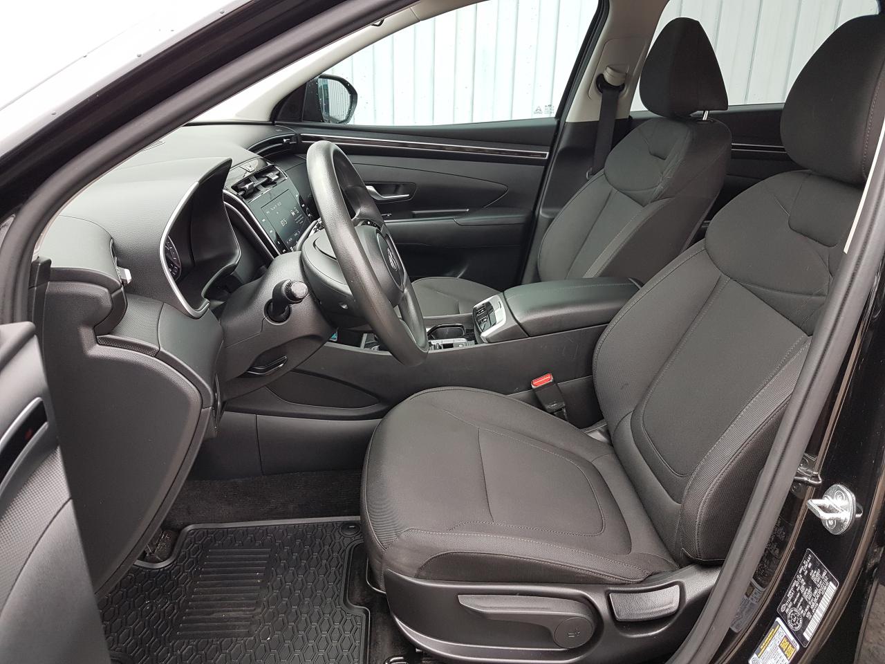 2023 Hyundai Tucson Essential AWD *HEATED SEATS* Photo