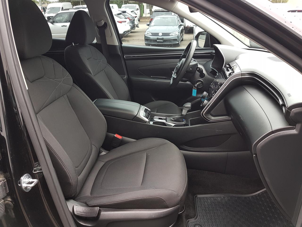 2023 Hyundai Tucson Essential AWD *HEATED SEATS* Photo