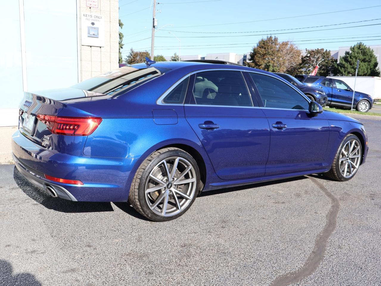 2017 Audi A4 TECH S-LINE AWD CERTIFIED *ACCIDENT FREE* CAMERA NAV BLUETOOTH LEATHER HEATED SEATS SUNROOF CRUISE ALLLOYS - Photo #6