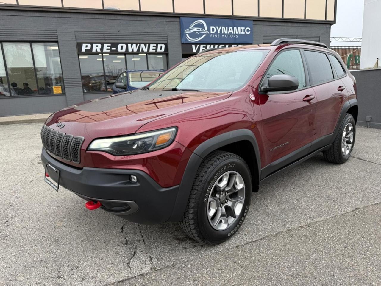 2019 Jeep Cherokee TRAILHAWK V6 4X4/ CLEAN CARFAX/ 2KEYS/ LEATHER/ RE Photo