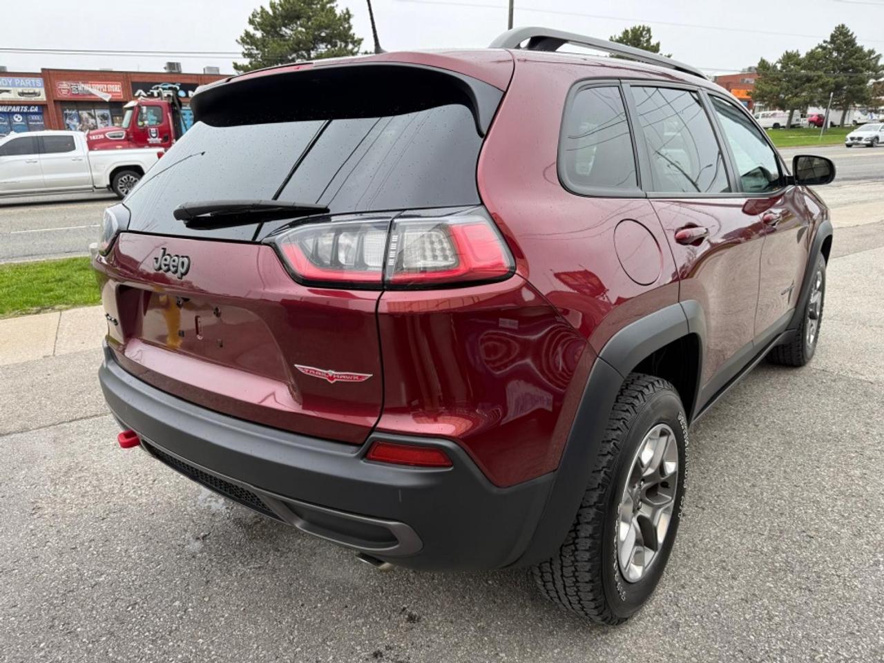 2019 Jeep Cherokee TRAILHAWK V6 4X4/ CLEAN CARFAX/ 2KEYS/ LEATHER/ RE - Photo #6