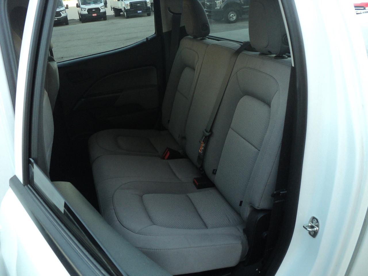 2022 Chevrolet Colorado WT CrewCab  2WD 3.6L6cyl 5ftBox BackUpCam - Photo #13