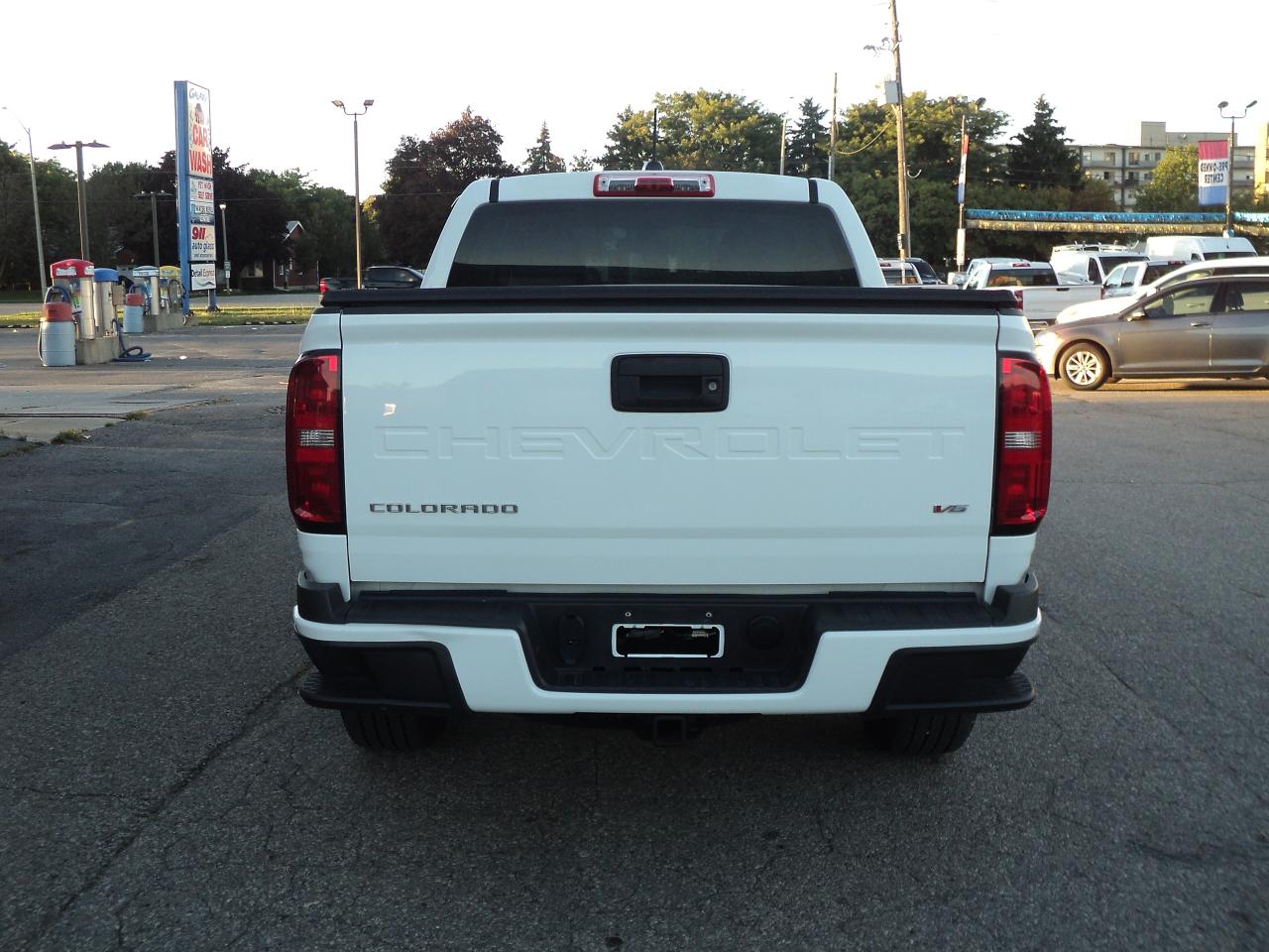 2022 Chevrolet Colorado WT CrewCab  2WD 3.6L6cyl 5ftBox BackUpCam - Photo #8