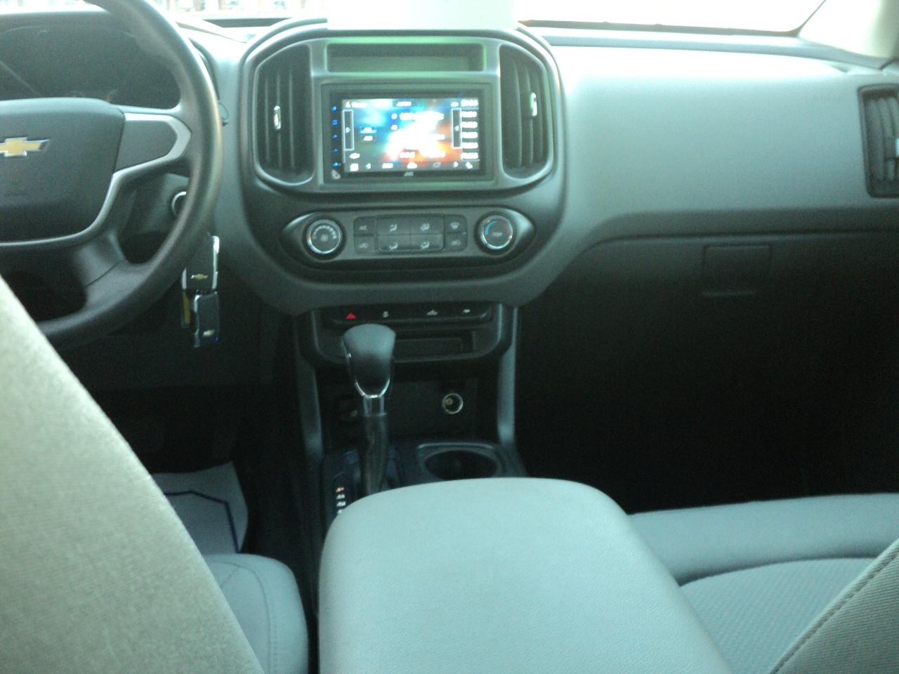 2022 Chevrolet Colorado WT CrewCab  2WD 3.6L6cyl 5ftBox BackUpCam - Photo #20