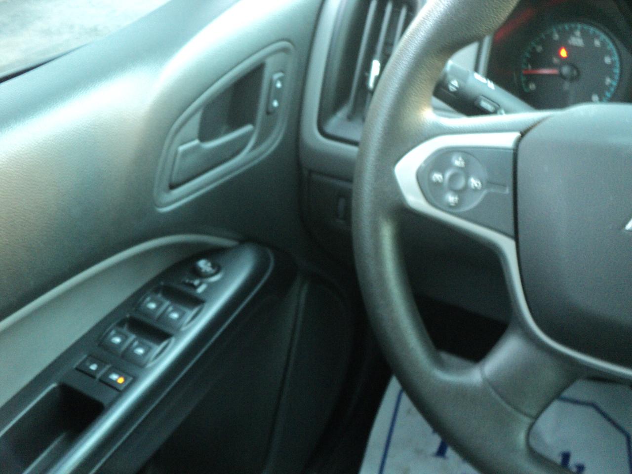 2022 Chevrolet Colorado WT CrewCab  2WD 3.6L6cyl 5ftBox BackUpCam - Photo #21