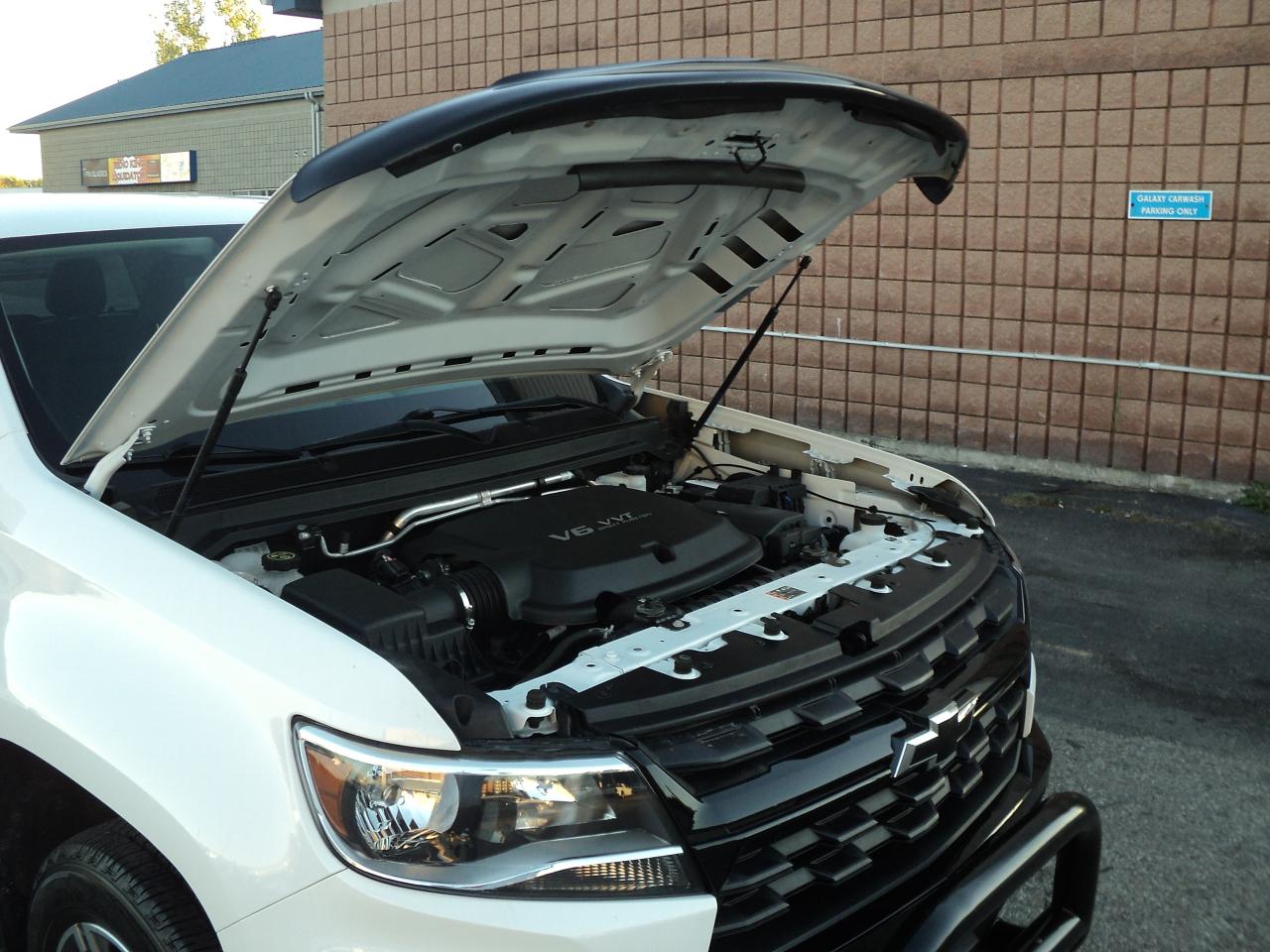 2022 Chevrolet Colorado WT CrewCab  2WD 3.6L6cyl 5ftBox BackUpCam - Photo #31