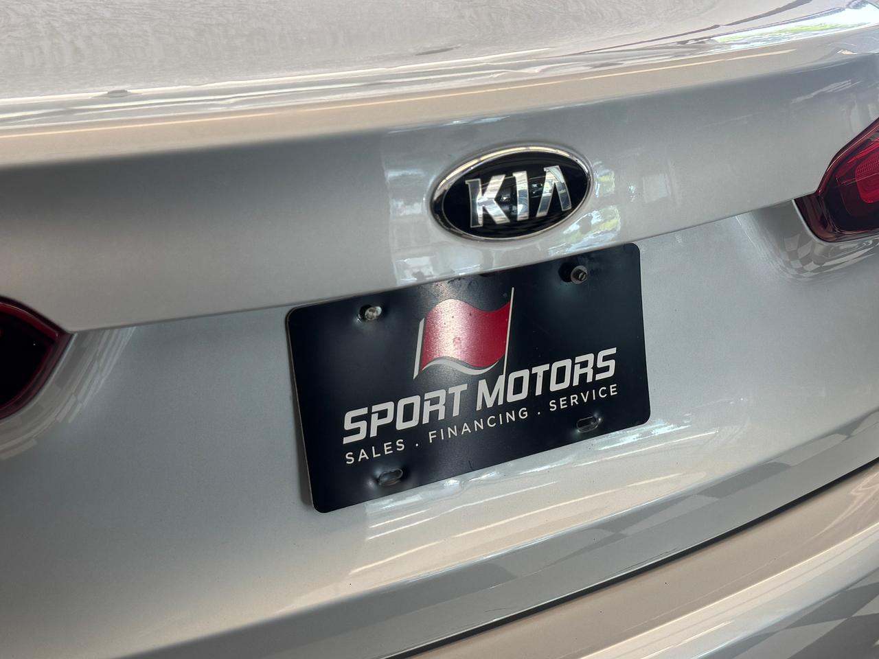 2018 Kia Forte LX+New Tires+Brakes+ApplePlay+A/C+CLEAN CARFAX Photo