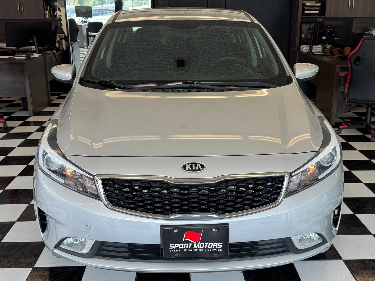 2018 Kia Forte LX+New Tires+Brakes+ApplePlay+A/C+CLEAN CARFAX Photo