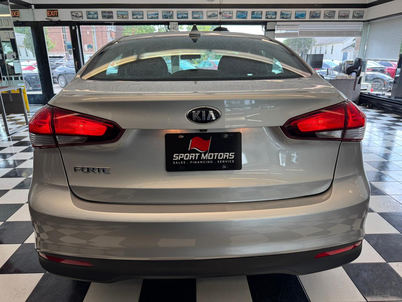 2018 Kia Forte LX+New Tires+Brakes+ApplePlay+A/C+CLEAN CARFAX Photo