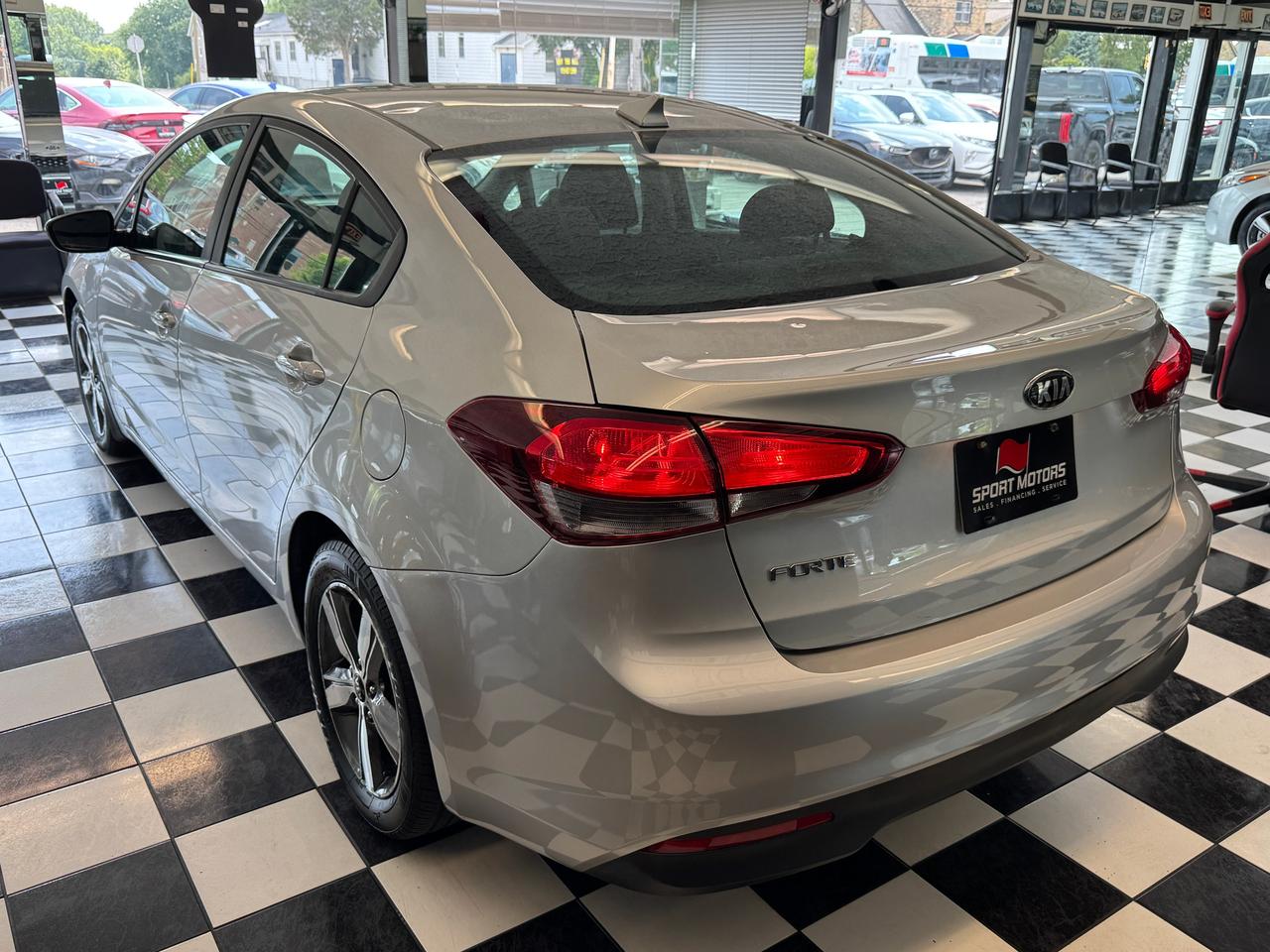 2018 Kia Forte LX+New Tires+Brakes+ApplePlay+A/C+CLEAN CARFAX Photo