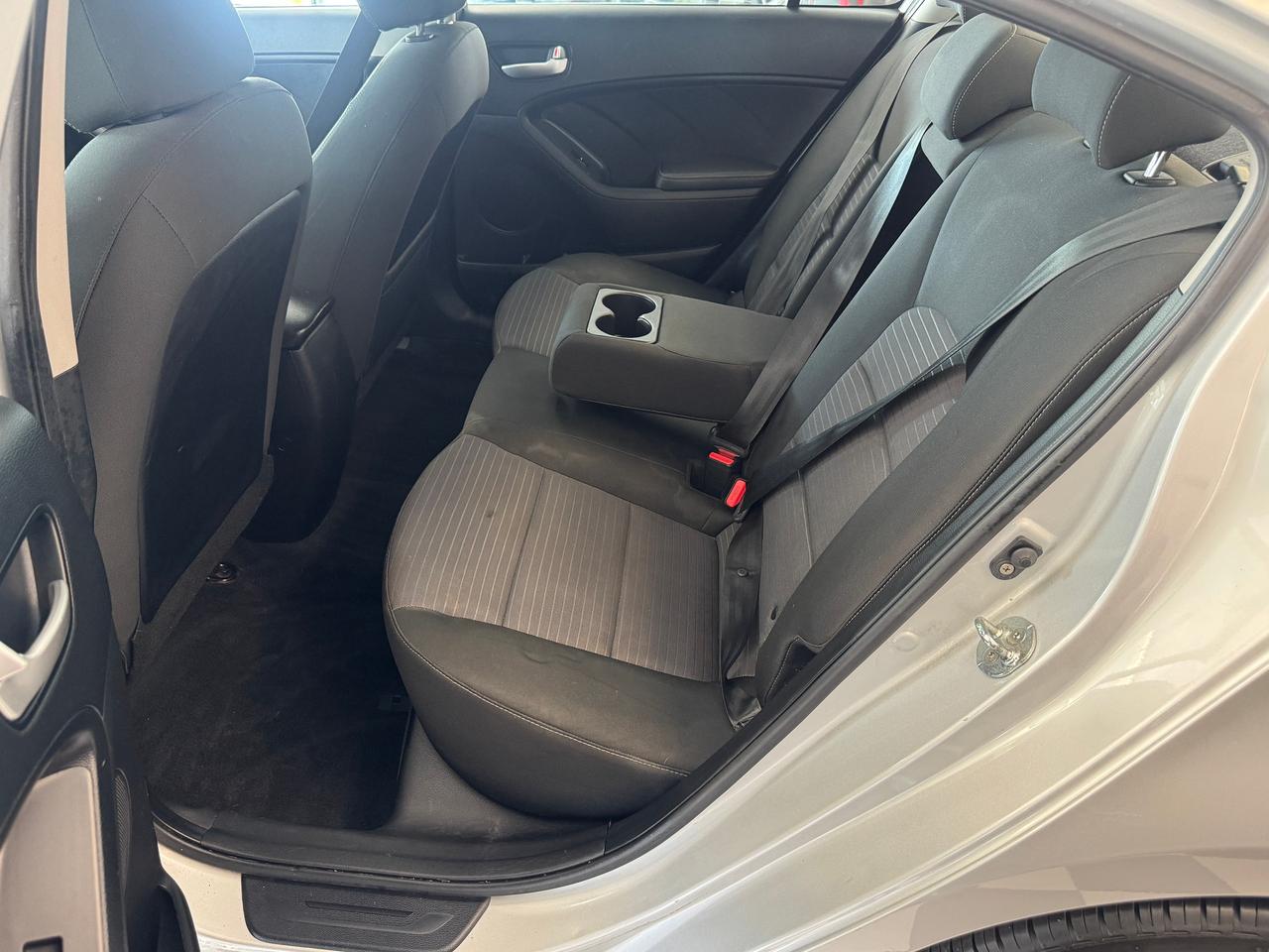 2018 Kia Forte LX+New Tires+Brakes+ApplePlay+A/C+CLEAN CARFAX Photo