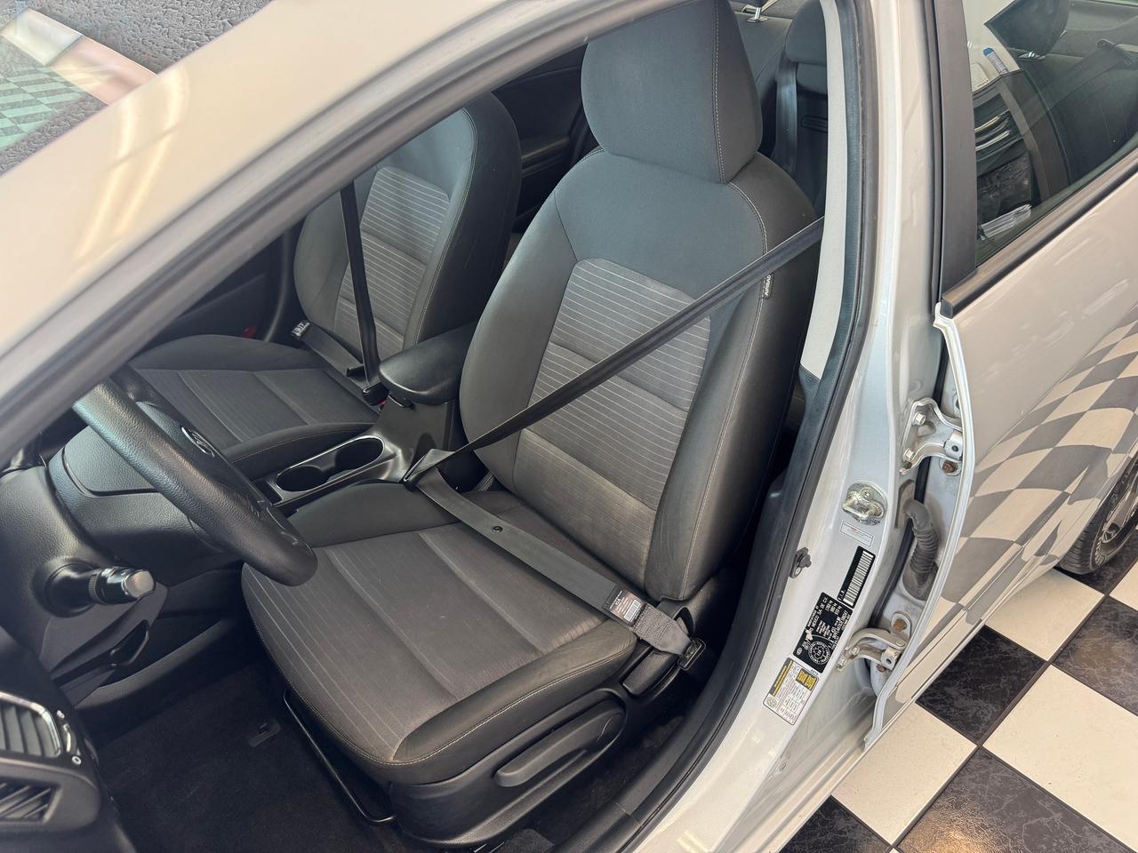 2018 Kia Forte LX+New Tires+Brakes+ApplePlay+A/C+CLEAN CARFAX Photo
